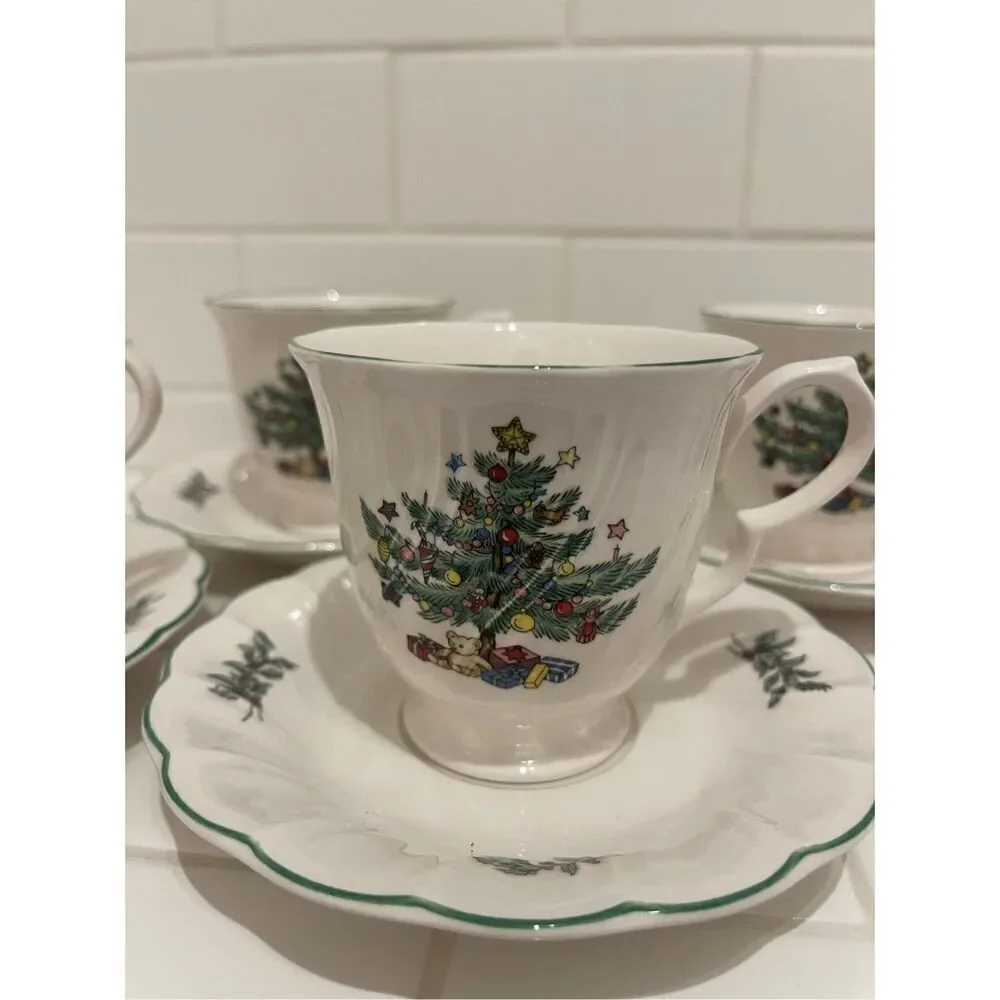 Vintage Nikko Ceramics Christmastime Teacups (4)